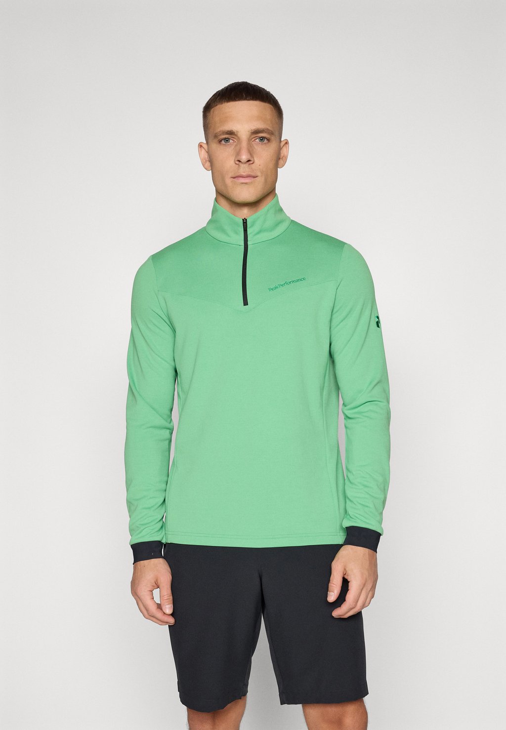 

Лонгслив CHASE HALF ZIP Peak Performance, светло-зеленый