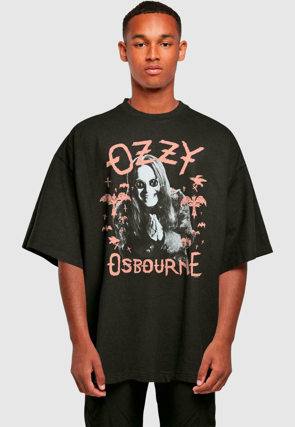 

Лонгслив OZZY OSBOURNE - BAT HUGE Merchcode, черный