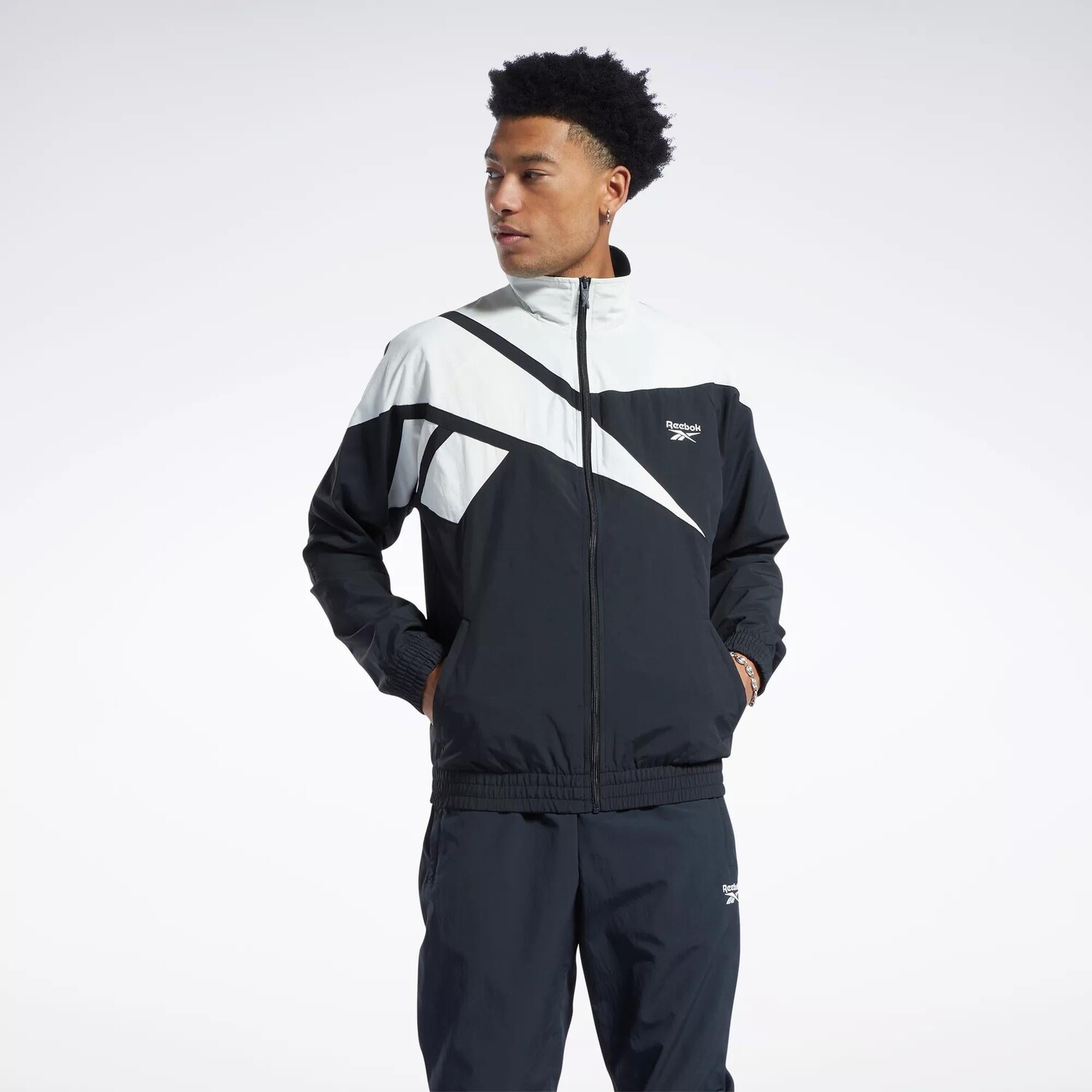 

Спортивная куртка Classics Vector Reebok, цвет Night Black / Night Black