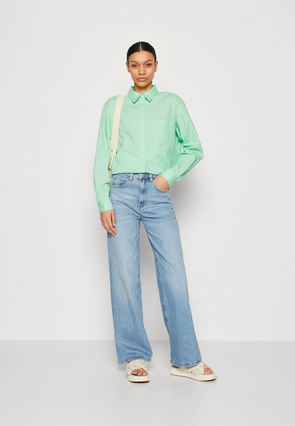 

Wide Leg Marks & Spencer, Расклешенные джинсы Marks & Spencer, светлый деним