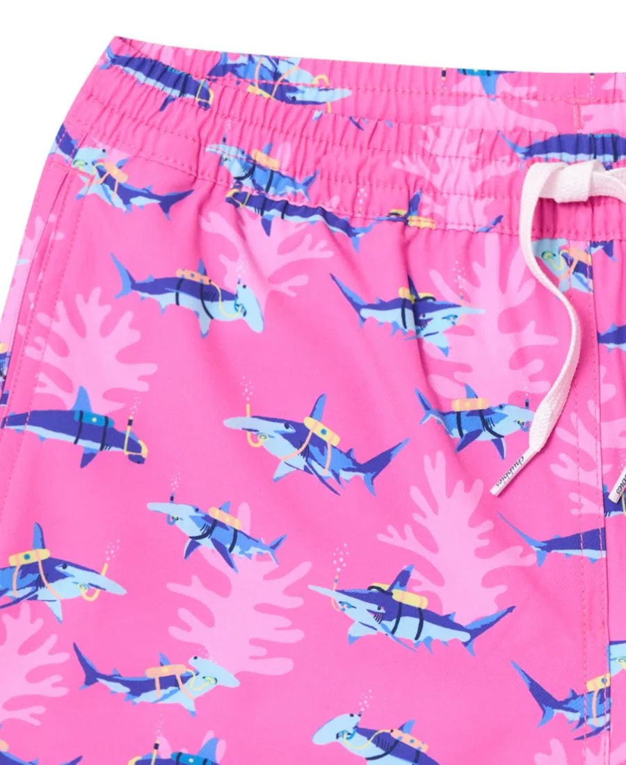 Плавки "Великие акулы" для мальчиков 7-20 лет Chubbies, розовый — фото 2