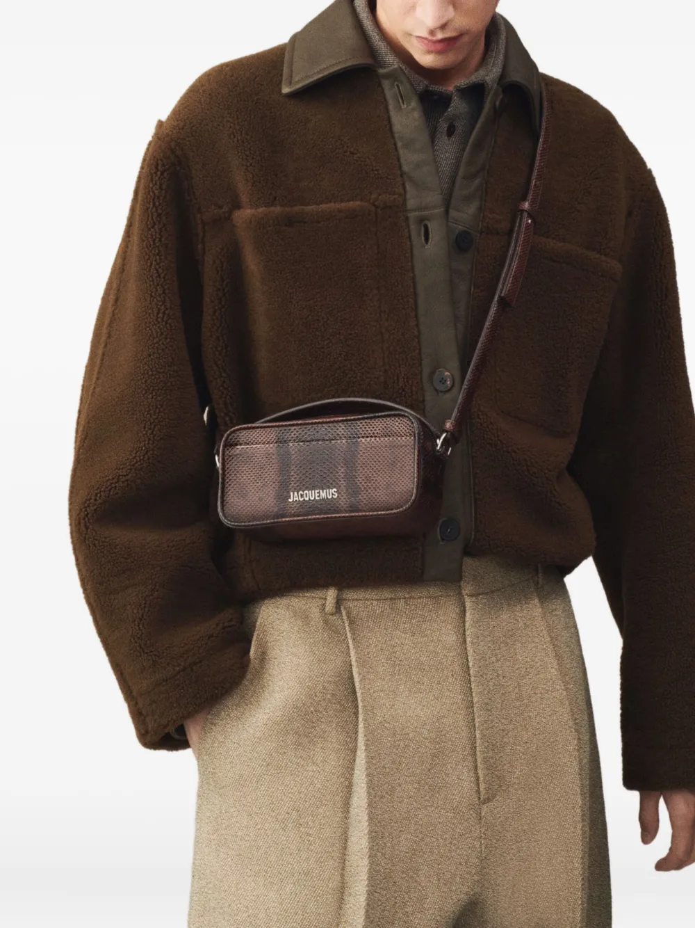 Сумка через плечо Baneto с тиснением под змеиную кожу JACQUEMUS, коричневый — фото 2