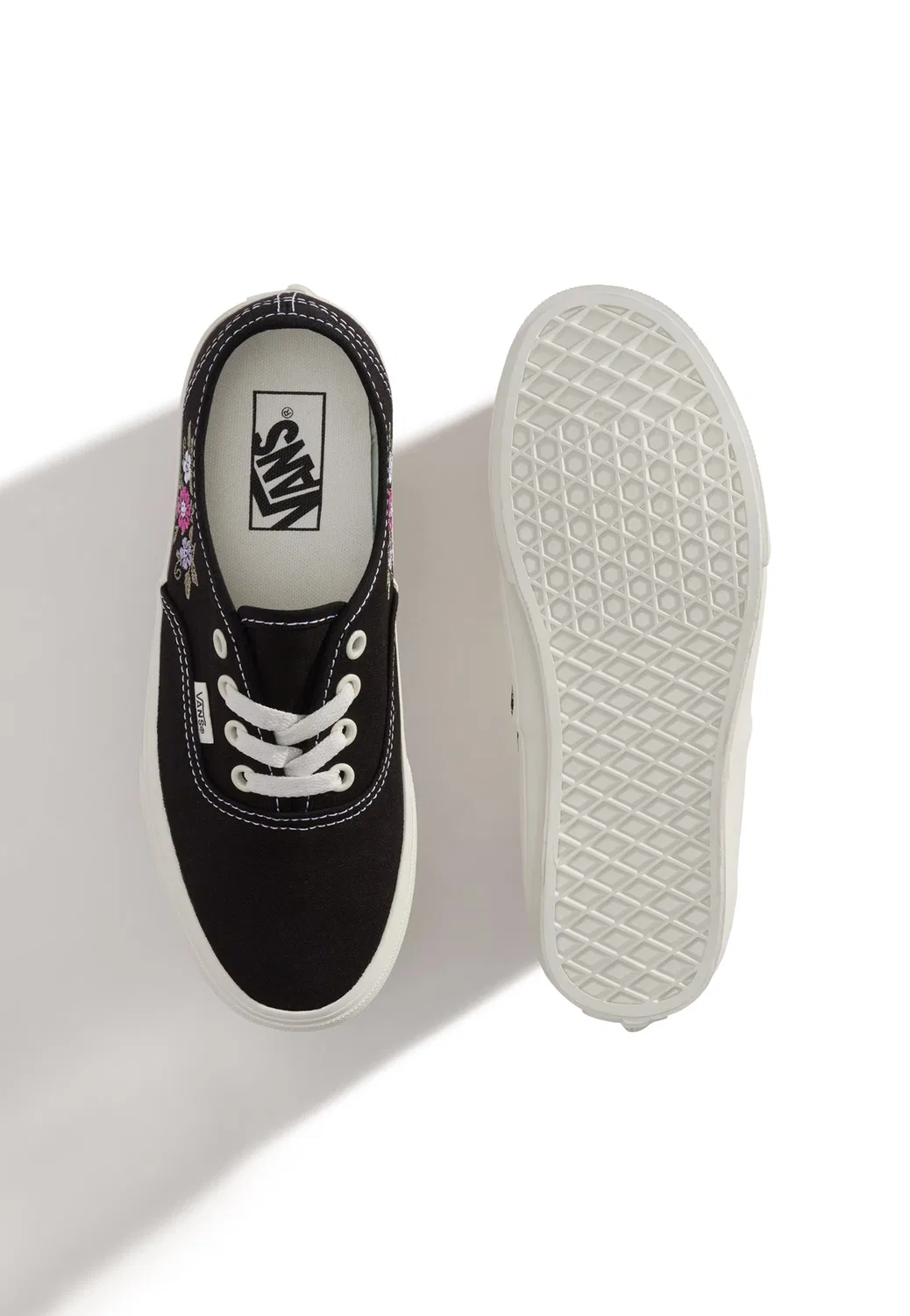 Кроссовки 'Authentic' Vans, Black — фото 3
