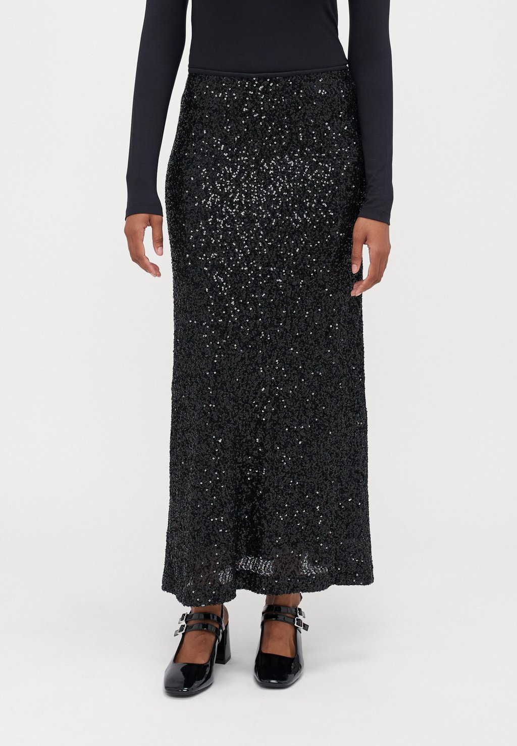 

Длинная юбка SEQUIN SKIRT Gina Tricot Petite, черный
