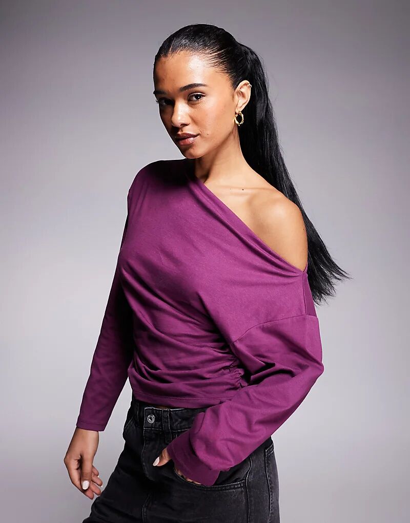 

Топ ASOS DESIGN с открытыми плечами, асимметричным вырезом и длинными рукавами, сливового цвета