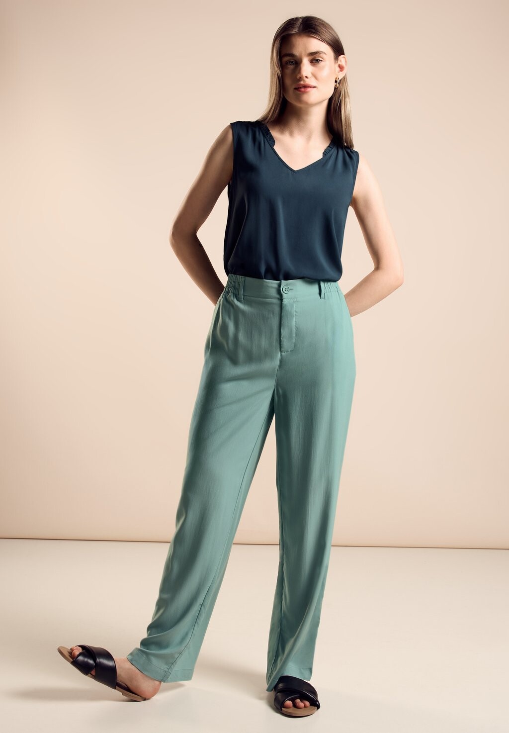 

Тканевые брюки LOOSE FIT Street One, зеленый металлик