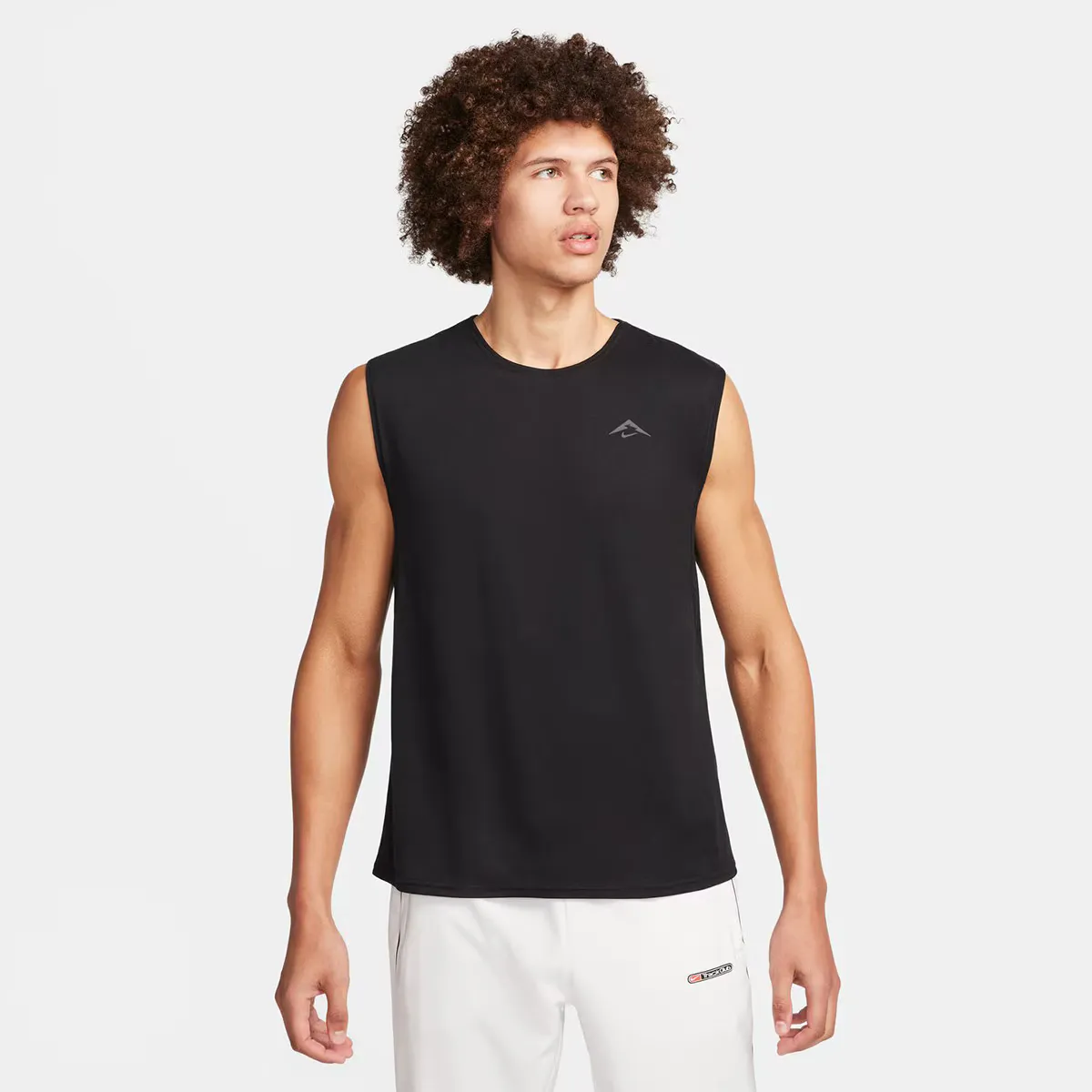 

Мужская футболка Nike Solar Chase, черный