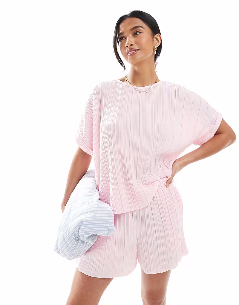 

Розовая плиссированная футболка Vero Moda Petite