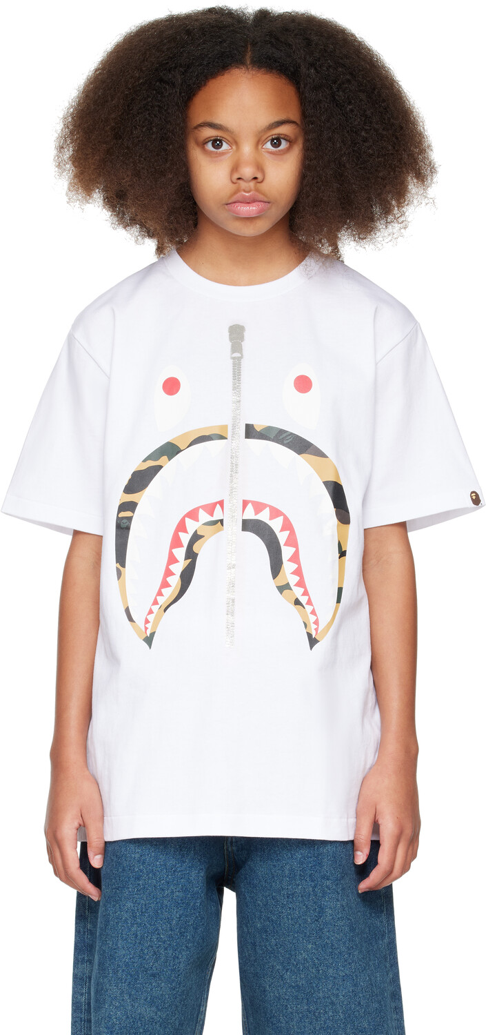 

Детская белая футболка 1st Camo Shark BAPE
