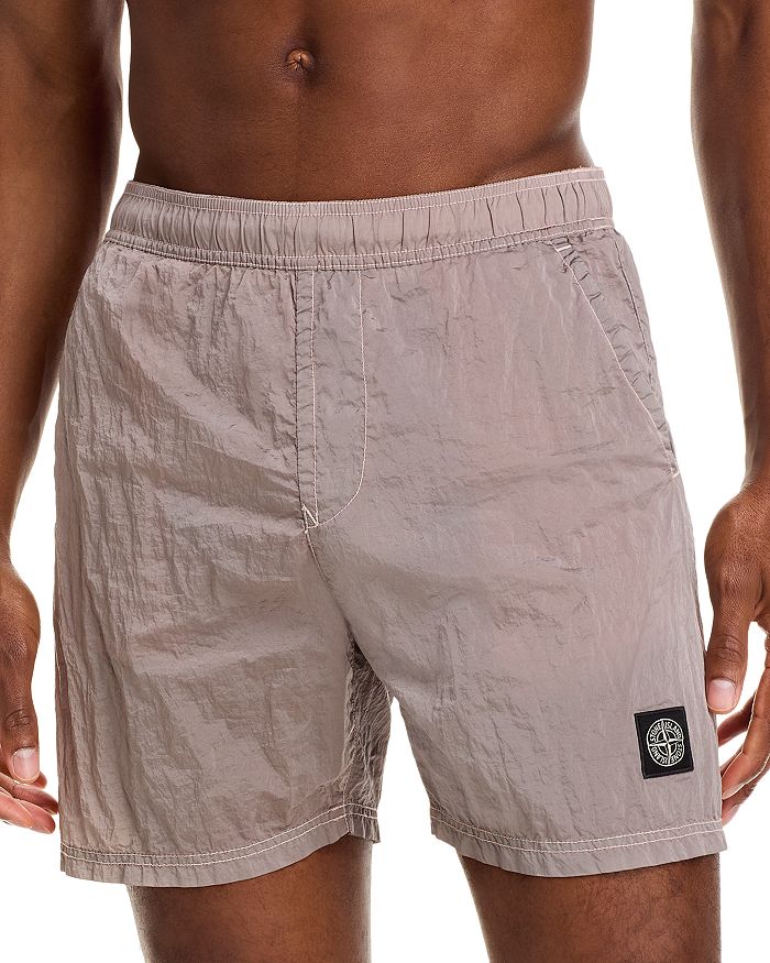 

Шорты Regular Fit Stone Island, розовый