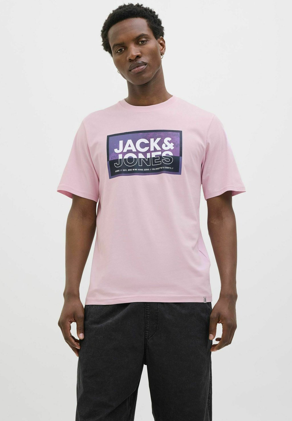 

Футболка с принтом LOGO RUNDHALSAUSSCHNITT Jack & Jones, светло-розовый