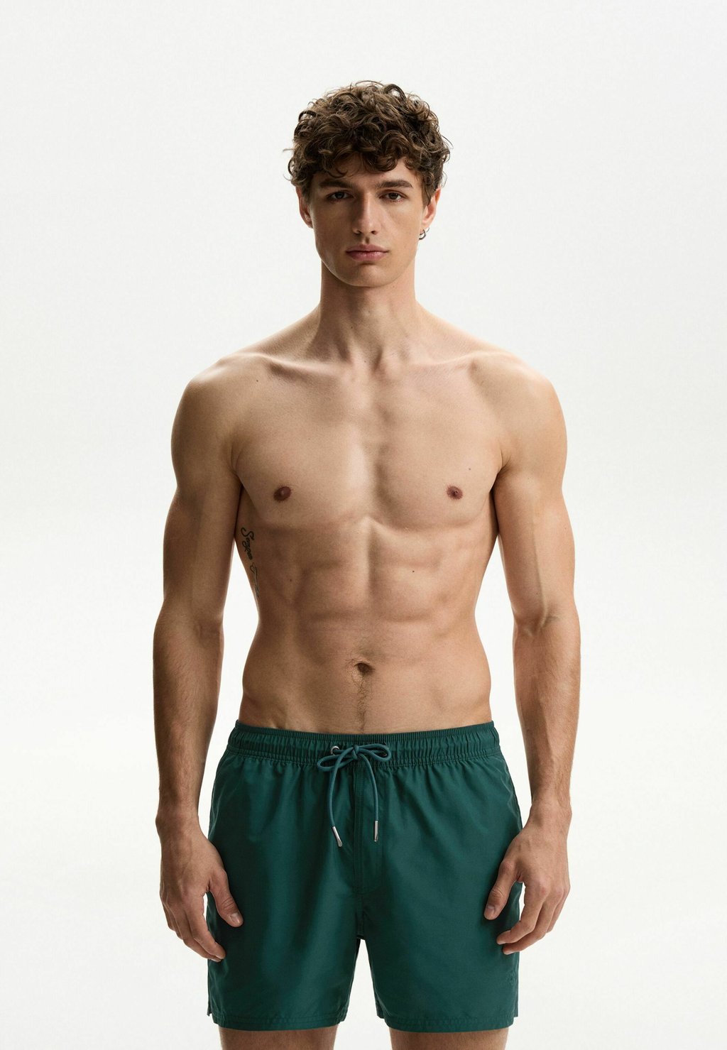 

Пляжные шорты REGULAR FIT Bershka, темно-зеленый
