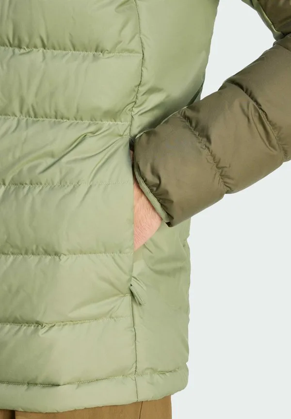 Зимняя куртка Adidas Sportswear, Tent Green Olive Strata — фото 3