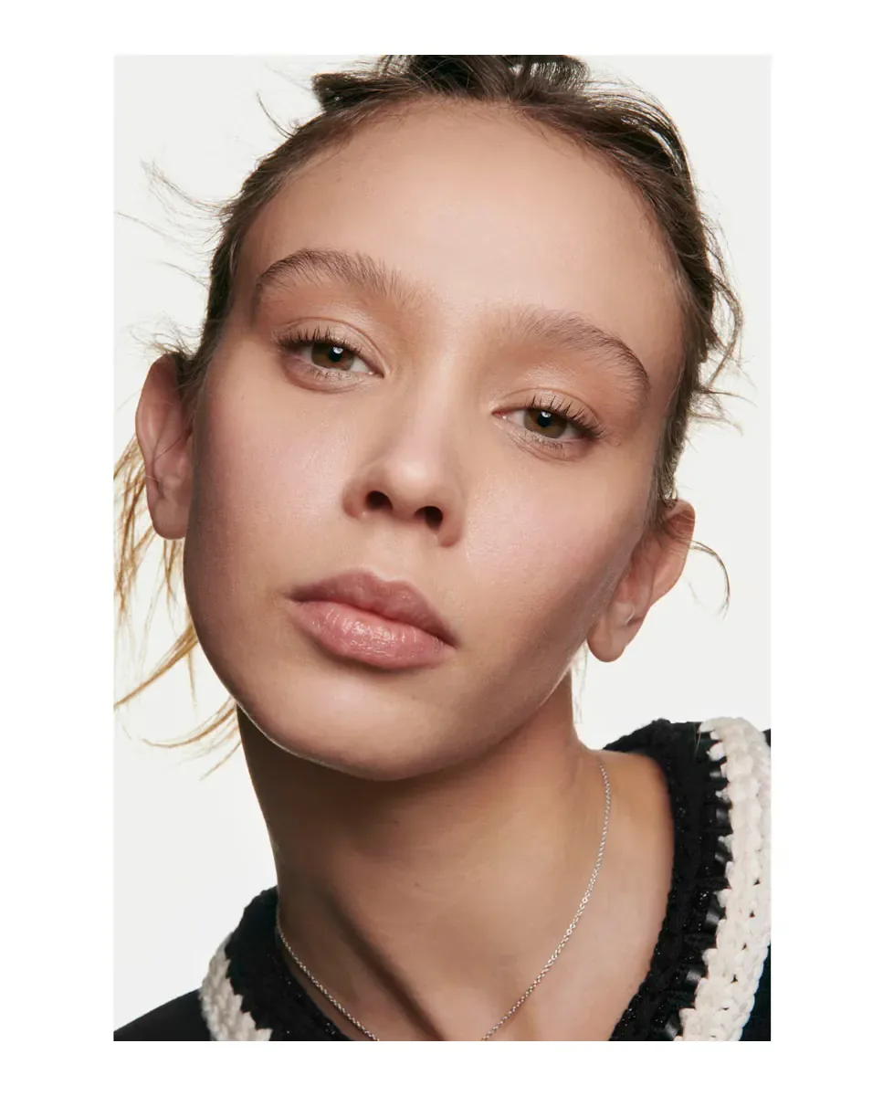 Sublimage L'Essence De Teint Сыворотка-тональный крем для создания сияния Chanel, B30 — фото 4