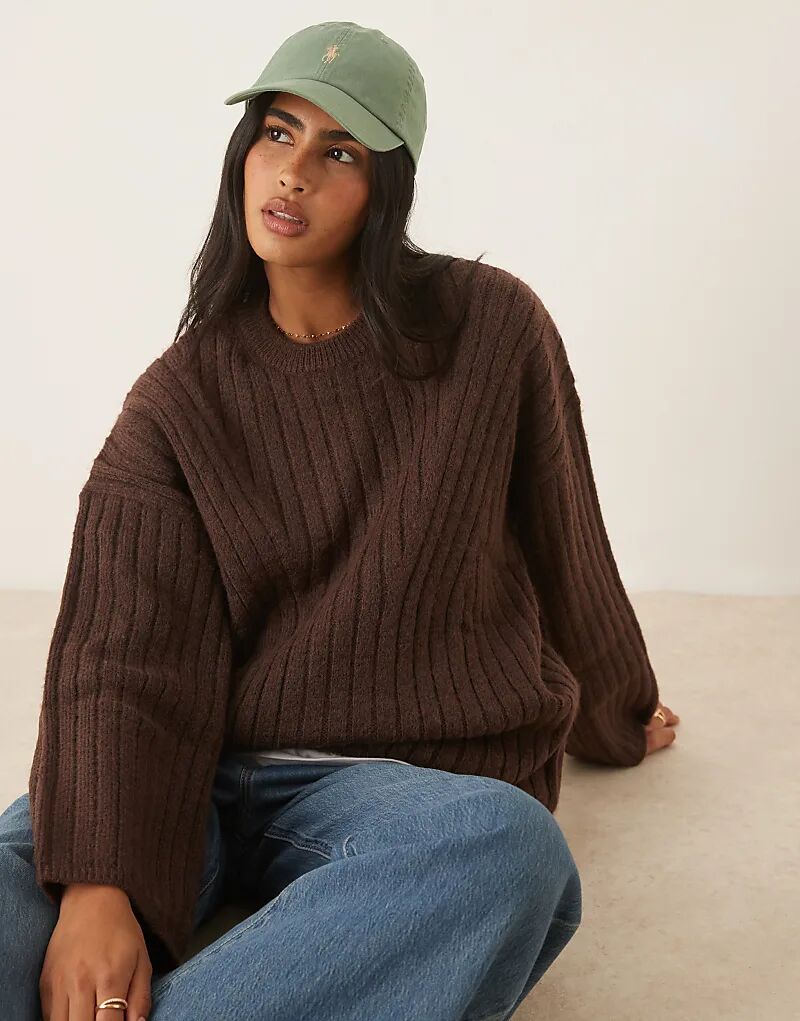 

Длинный свитер ASOS DESIGN с круглым вырезом и рубчиком шоколадного цвета