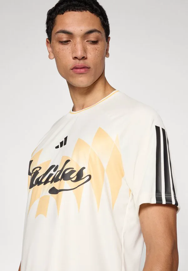 Футболка с принтом "тиро" Adidas Sportswear, Off White/Black/Semi Ice Tangerine — фото 4