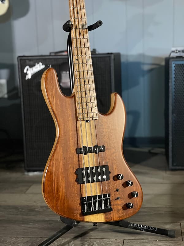 

Басс гитара Sadowsky MetroLine 21-Fret M/M, Limited 5 String 2022 Natural Transparent Satin #10 of 150