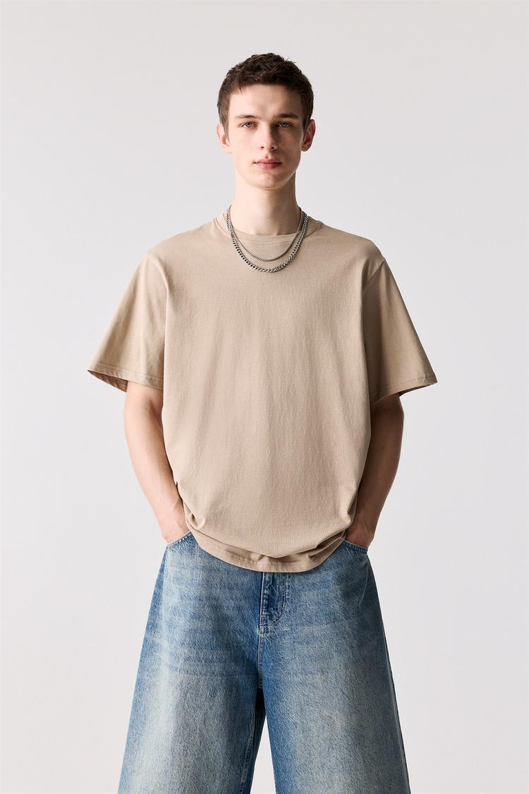 

Базовая хлопковая футболка с коротким рукавом Pull And Bear, экрю