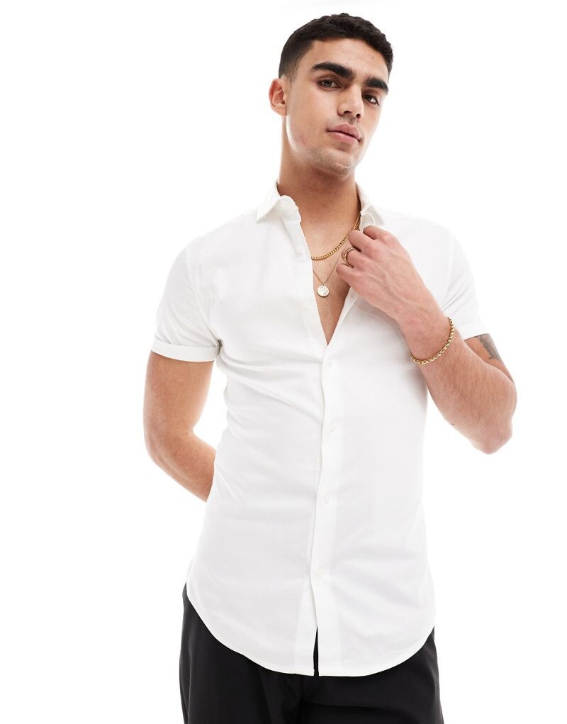 

ASOS DESIGN – белая оксфордская рубашка узкого кроя и воротника