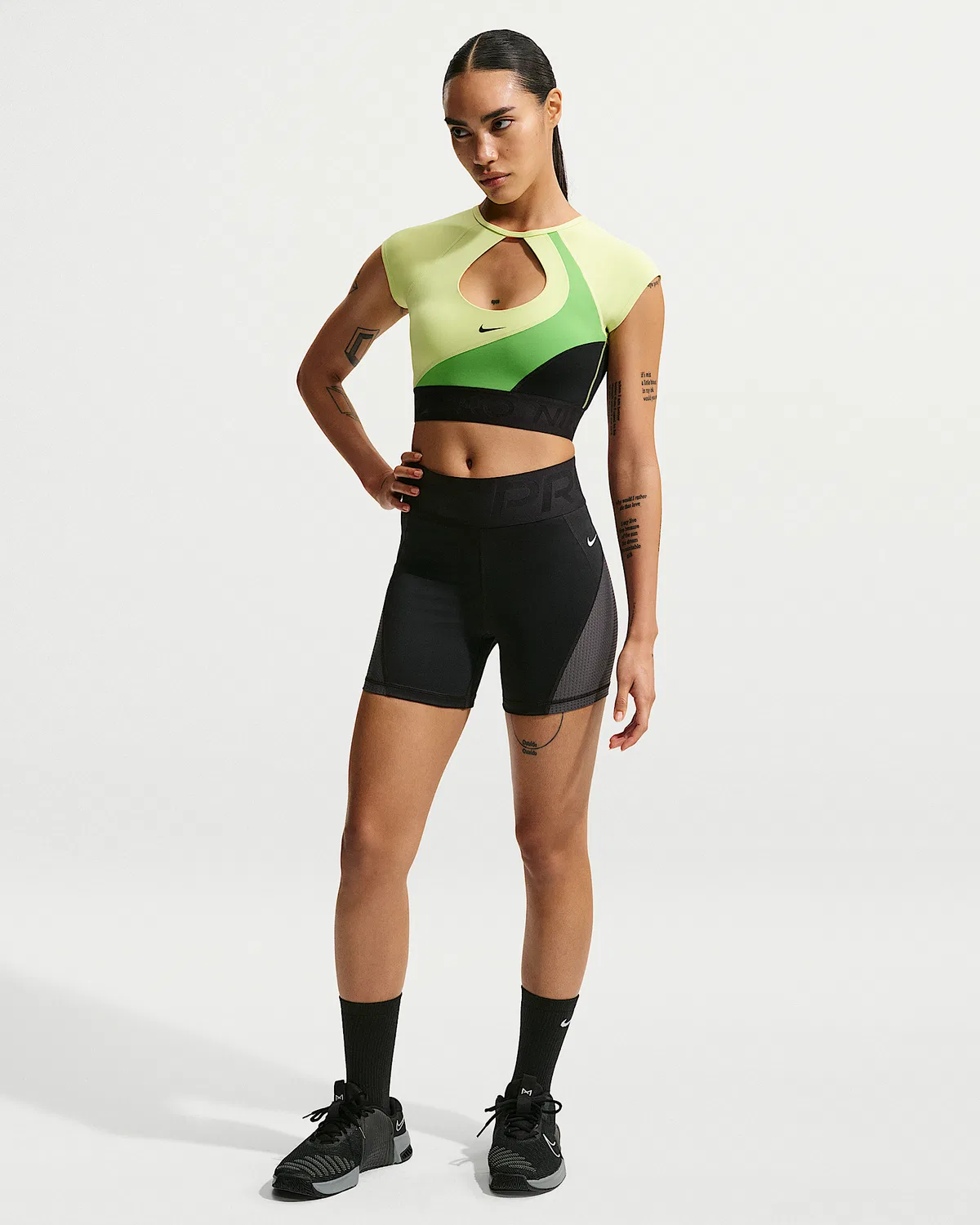 Женские шорты-велосипедки Nike Pro Sculpt Dri-FIT с высокой посадкой, 5", Black/Anthracite/White