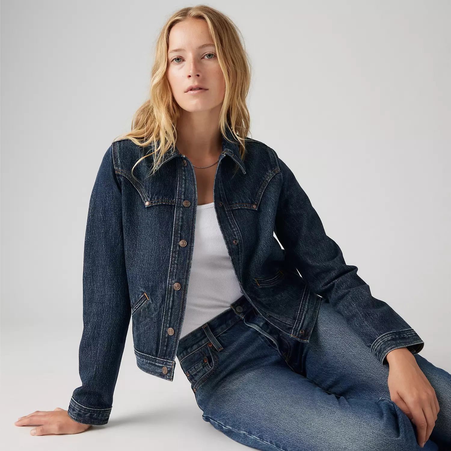 

Оригинальная куртка Trucker с заклепками Levi's, цвет Silver Lode - Medium Wash