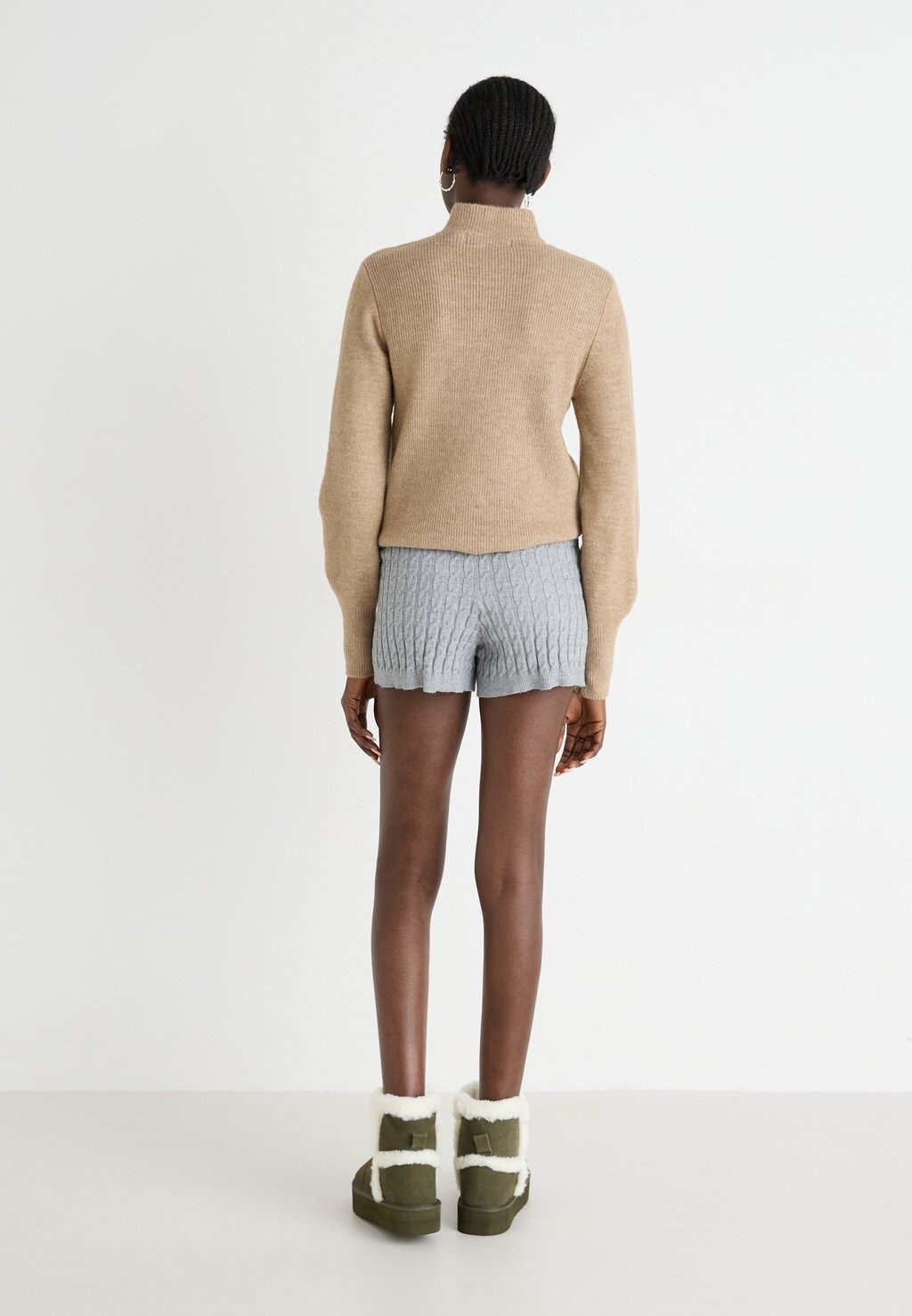

Шорты CABLE Gina Tricot, серый