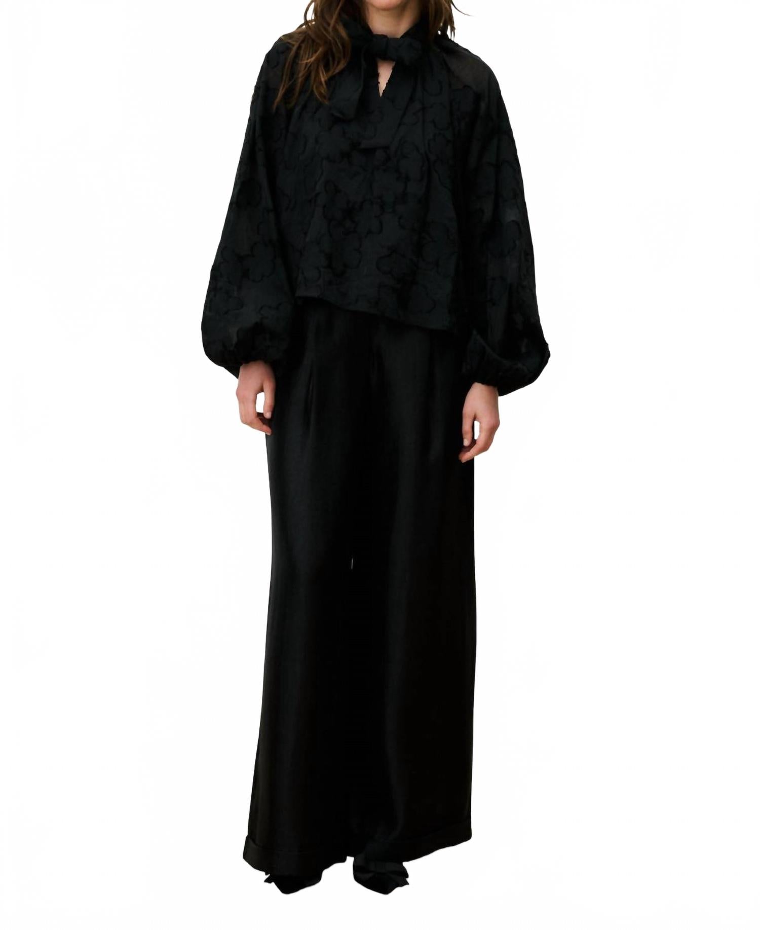 

FRNCH Блузка свободного кроя Estefan в черном цвете Noir Black