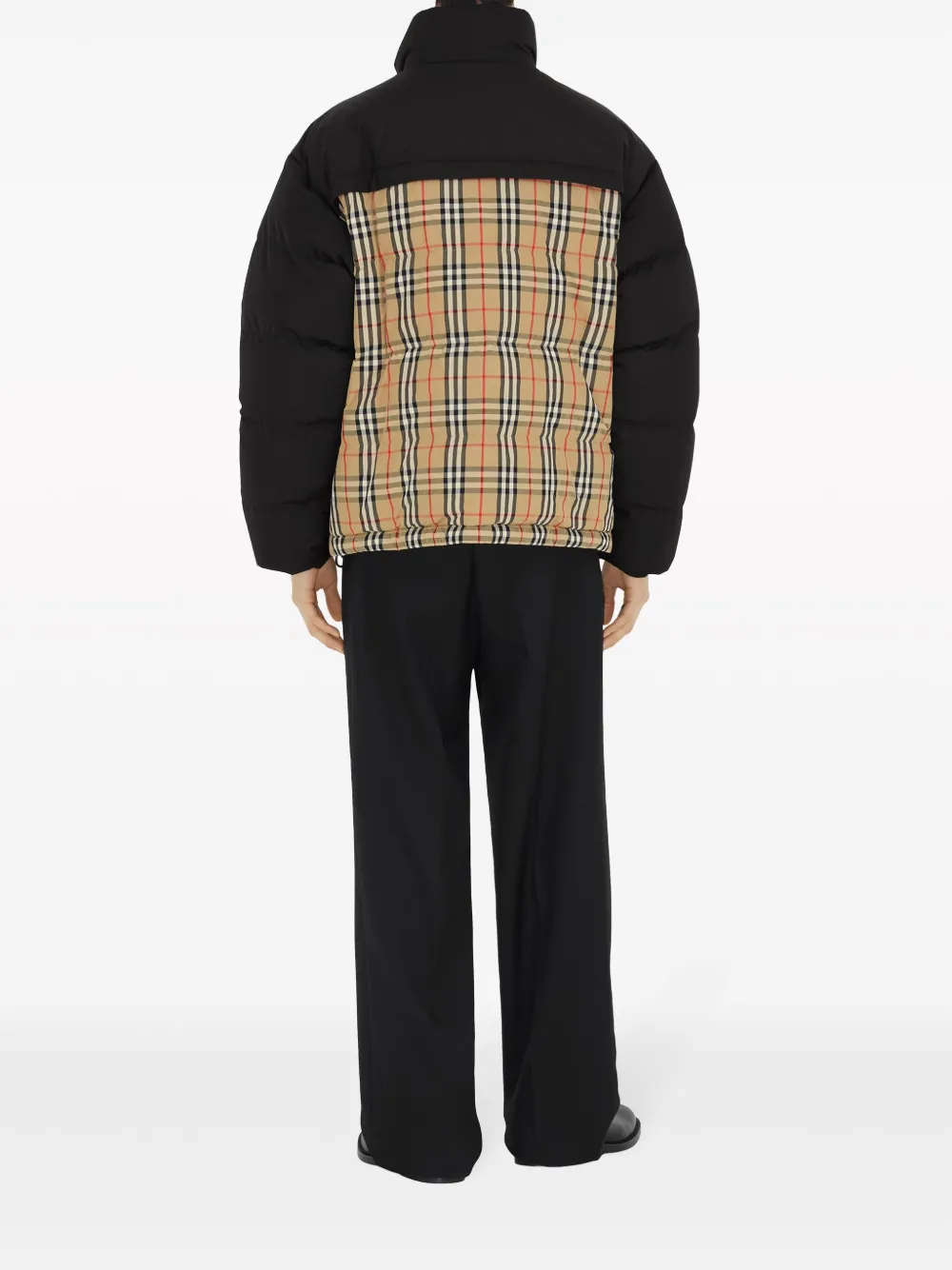 Пуховик Burberry Vintage Check, двусторонний, черный — фото 4