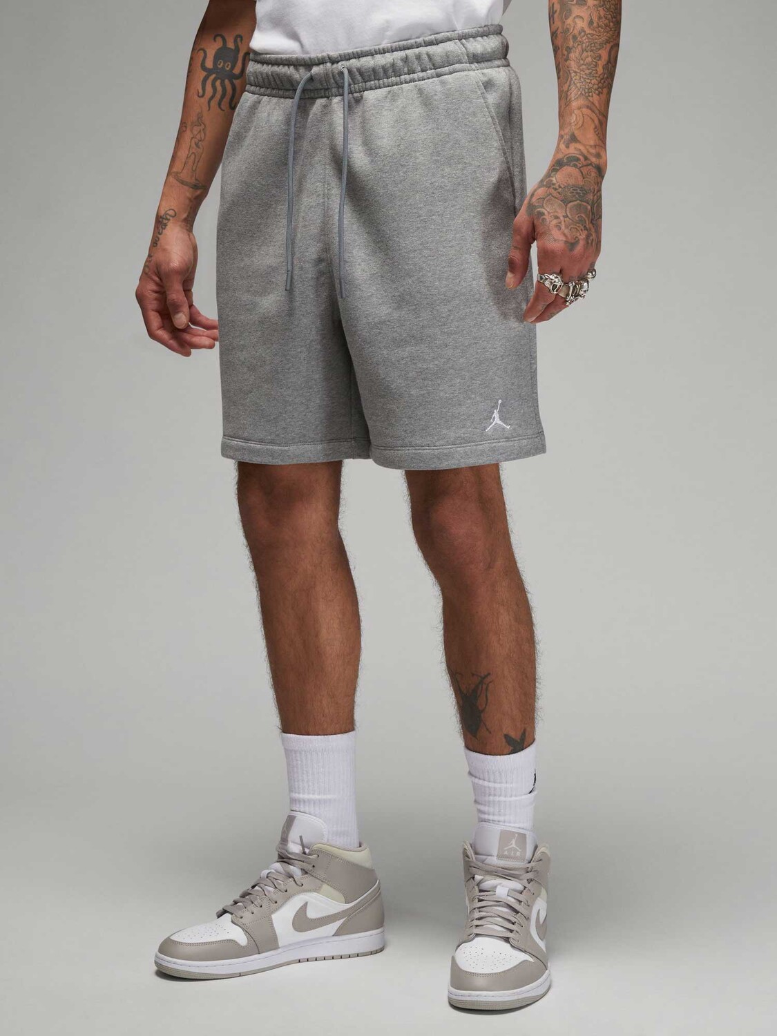 

Шорты Jordan M J ESS FLC SHORT, серый