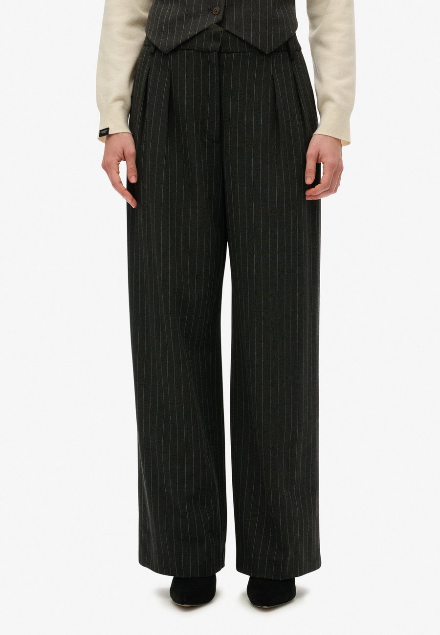 

Брюки Superdry & Co MID RISE PINSTRIPE, Charcoal Pinstripe/Dark Grey