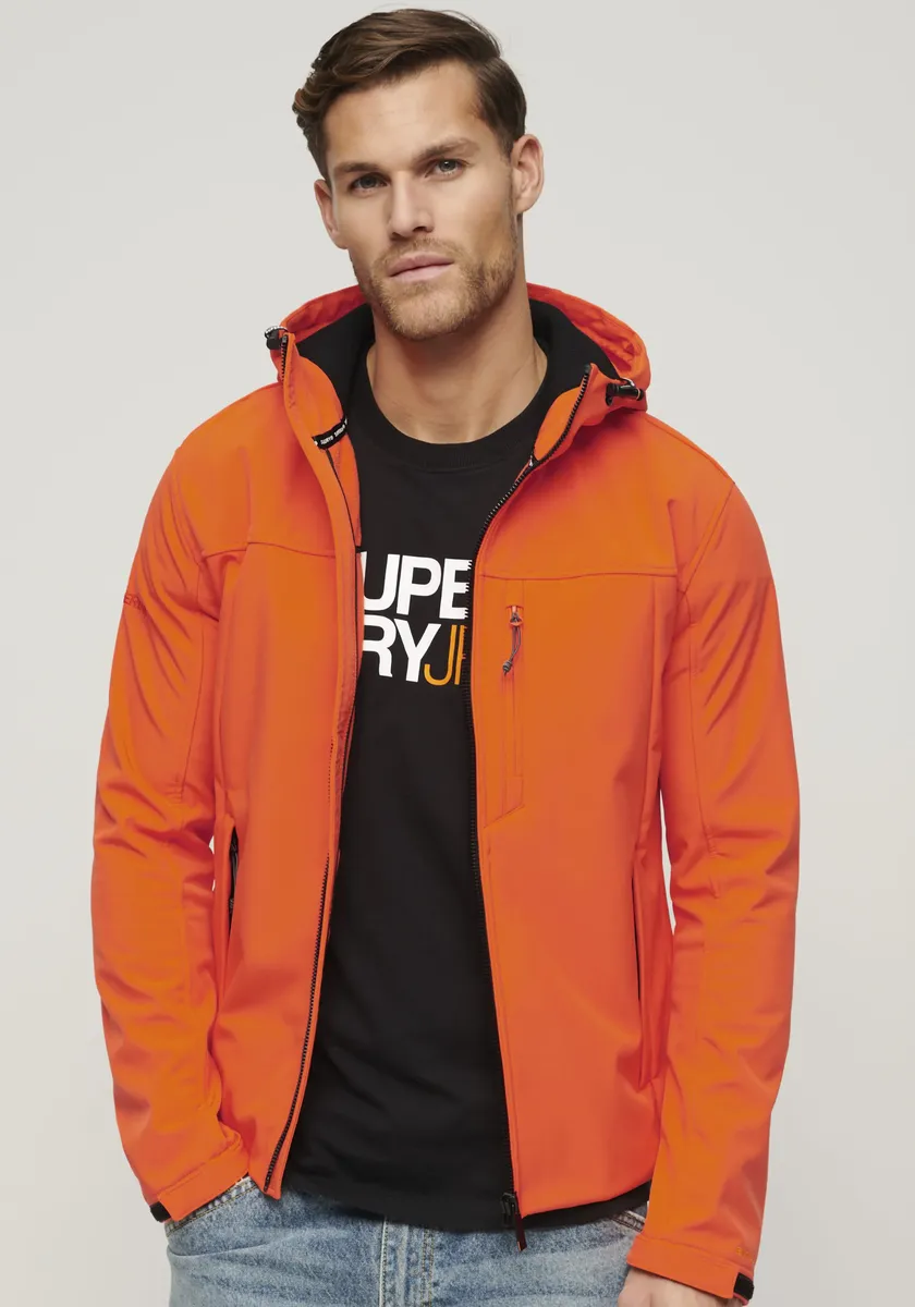 

Куртка софтшелл Superdry "SD-HOODED SOFT SHELL TREKKER JKT", с капюшоном, цвет Flame Orange