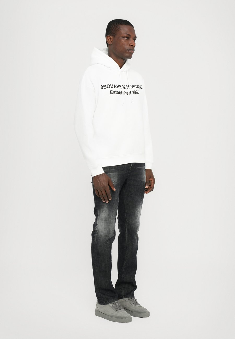 Худи Dsquared2 RELAXED FIT HOODIE, White — фото 4