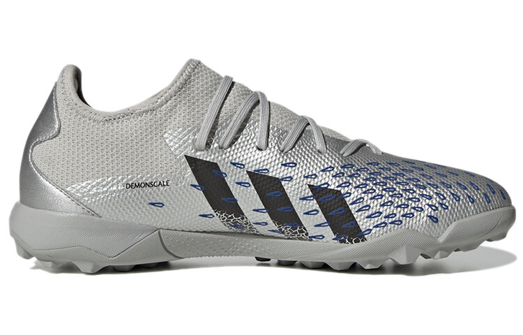

Футбольные бутсы Predator Freak .3 мужские низкие серебристо-серые Adidas