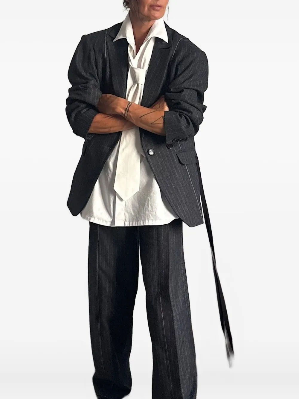 

Двубортный пиджак в тонкую полоску Isabel Benenato, серый