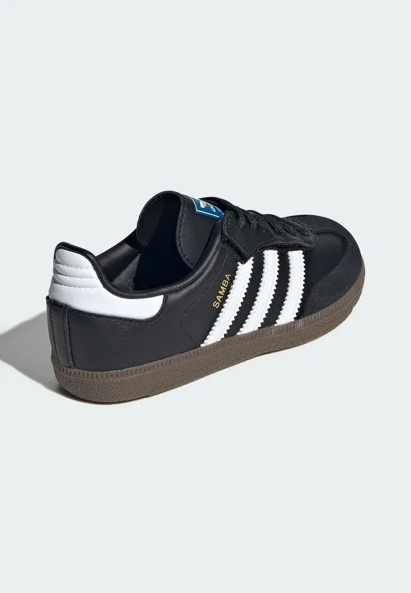 Кроссовки Adidas Originals, core black cloud white gum, черно-бело-желтый — фото 4