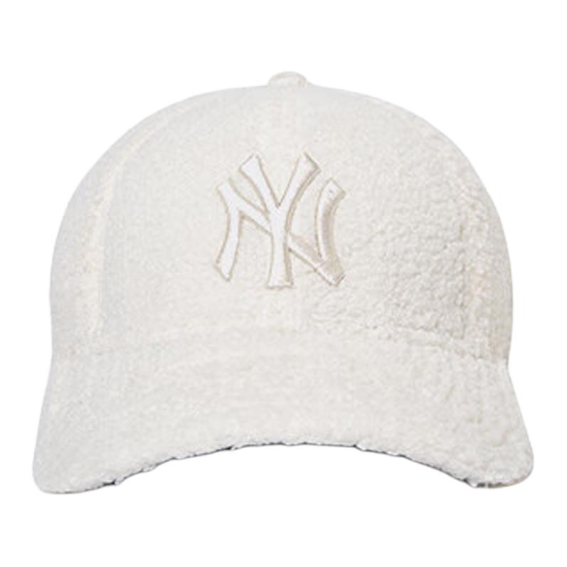 

New Era Бейсболка шерпа унисекс белая, White