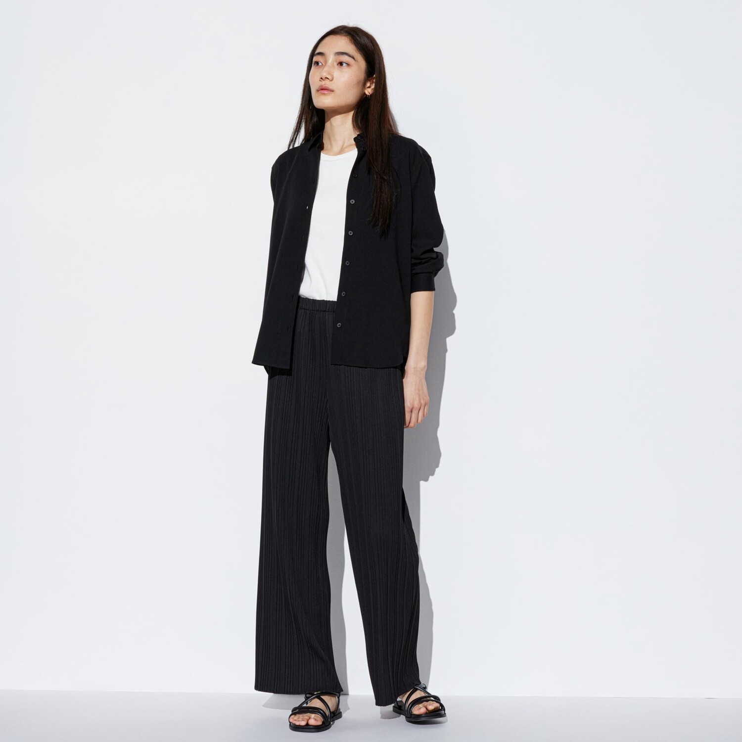 

Брюки-плиссе UNIQLO прямые, черный