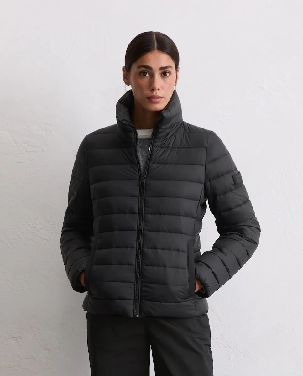 

Женская стеганая легкая приталенная куртка из переработанных материалов MARC O'POLO, черный