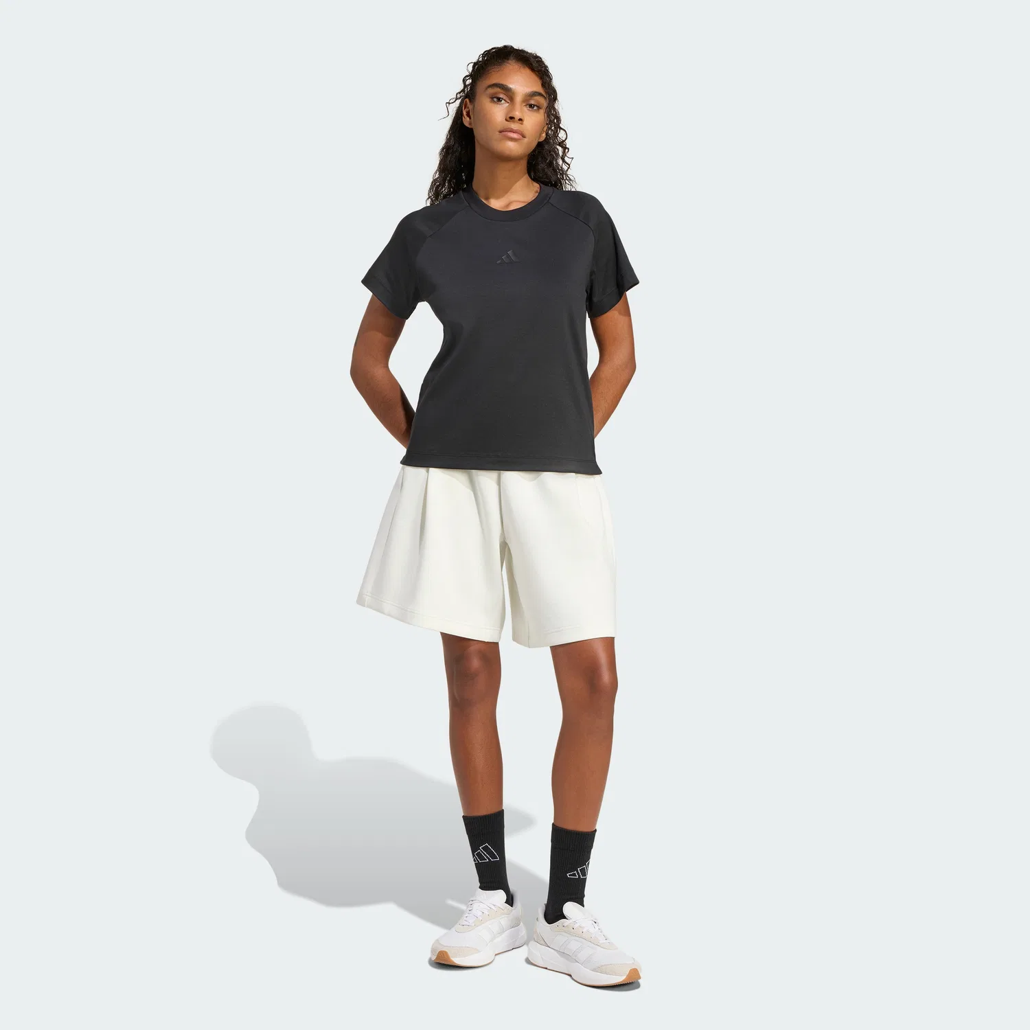 Женские плиссированные шорты Soft Lux от Adidas — фото 3