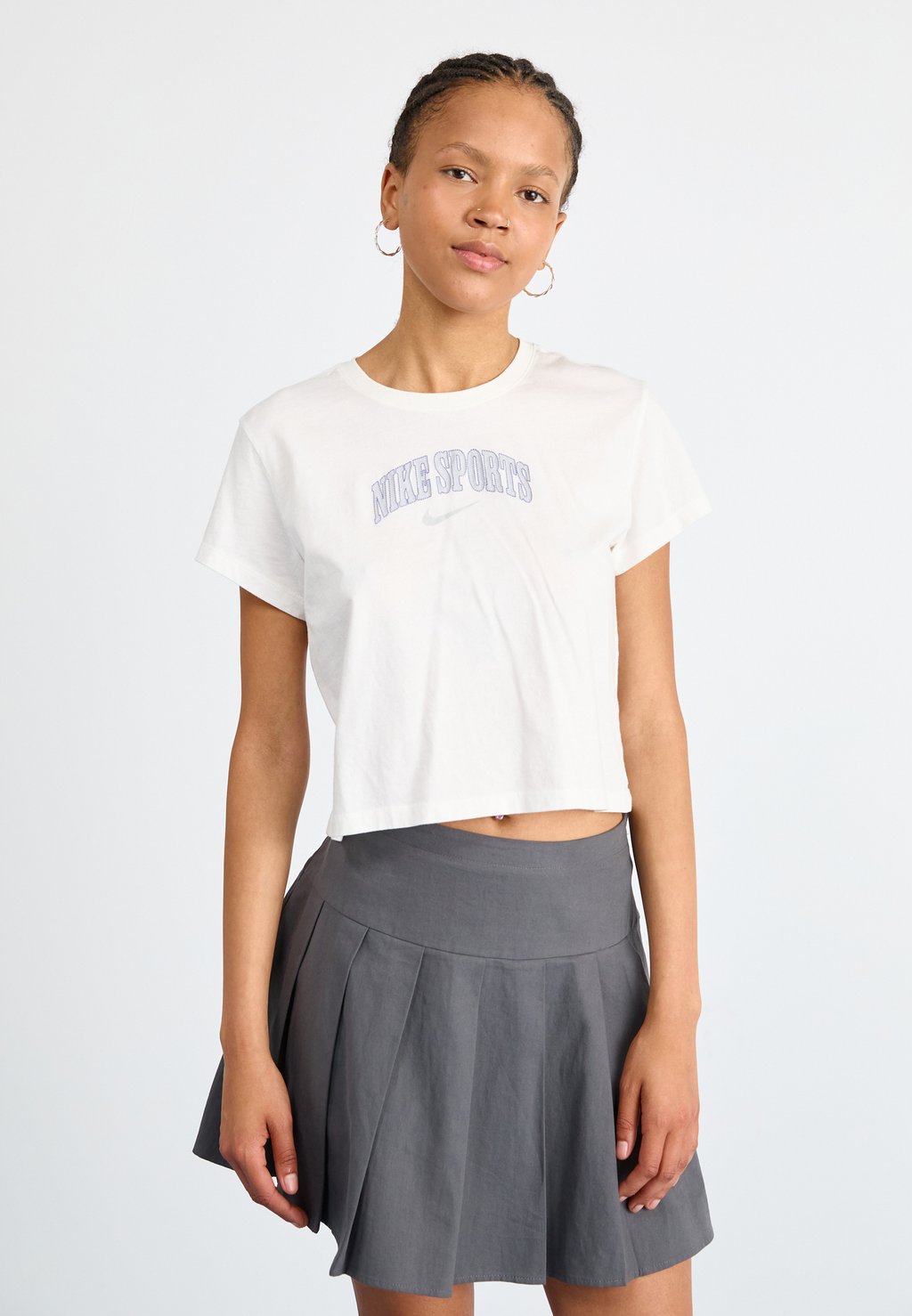 

Футболка с принтом TEE Nike Sportswear, кремовый