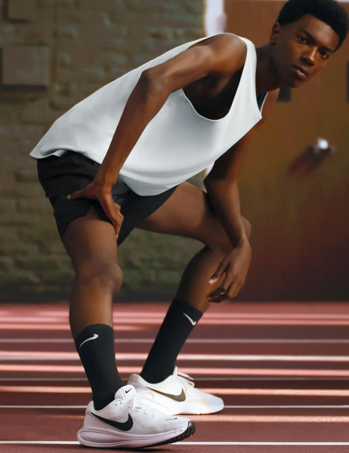 Кроссовки Nike Revolution 8 унисекс, White Black Pure Platinum — фото 2