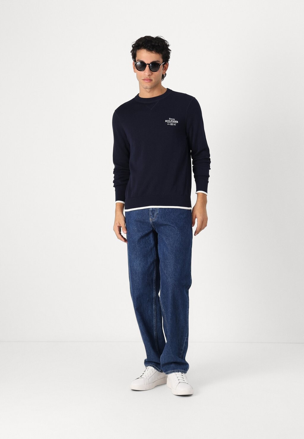 

Джемпер GRAPHIC CREW Tommy Hilfiger, темно-синий