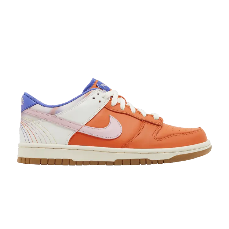 

Кроссовки Nike Dunk Low SE GS 'Everything You Need', оранжевый