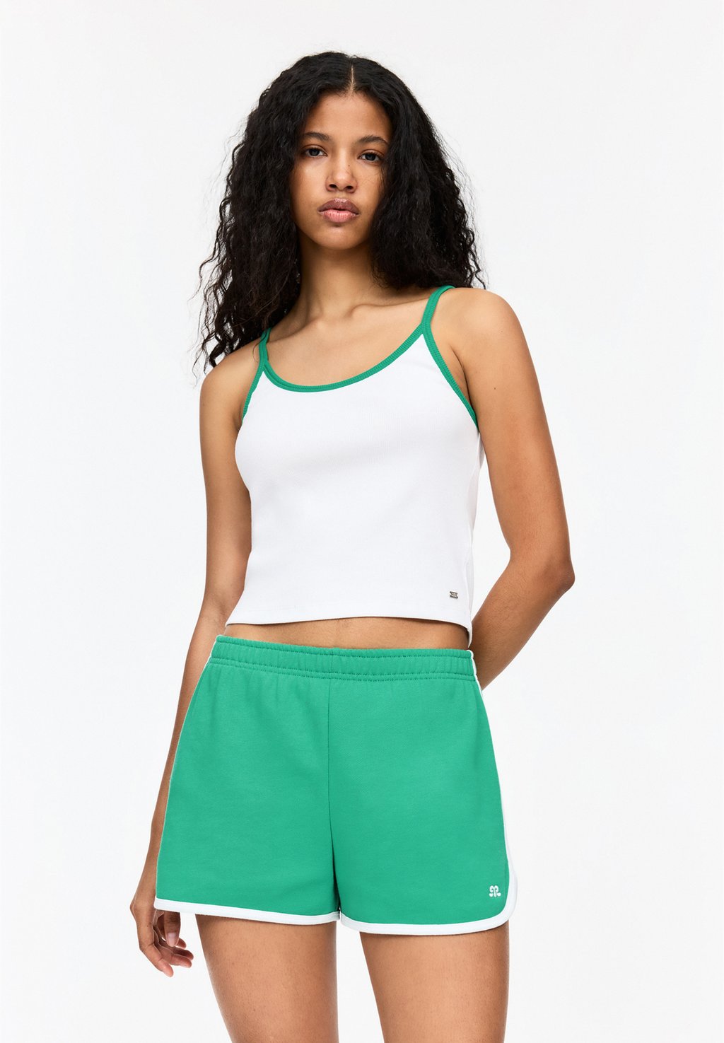 

Топ STRAPPY WITH CONTRAST PULL&BEAR, белый