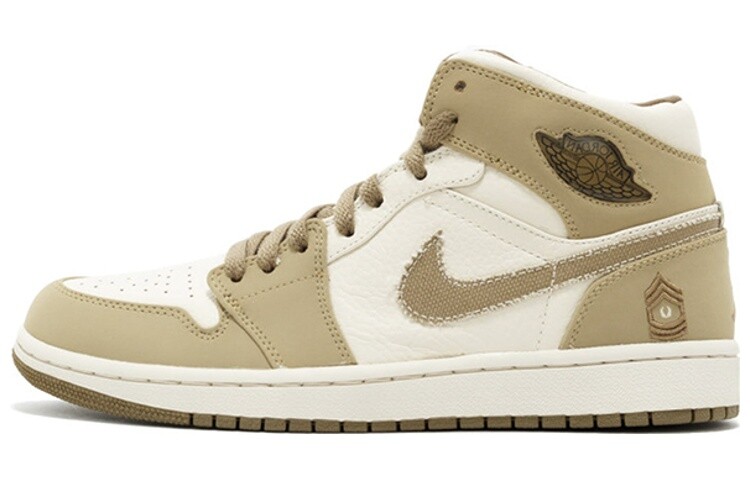 

Кроссовки JORDAN 1 Retro Armed Forces Pearl White