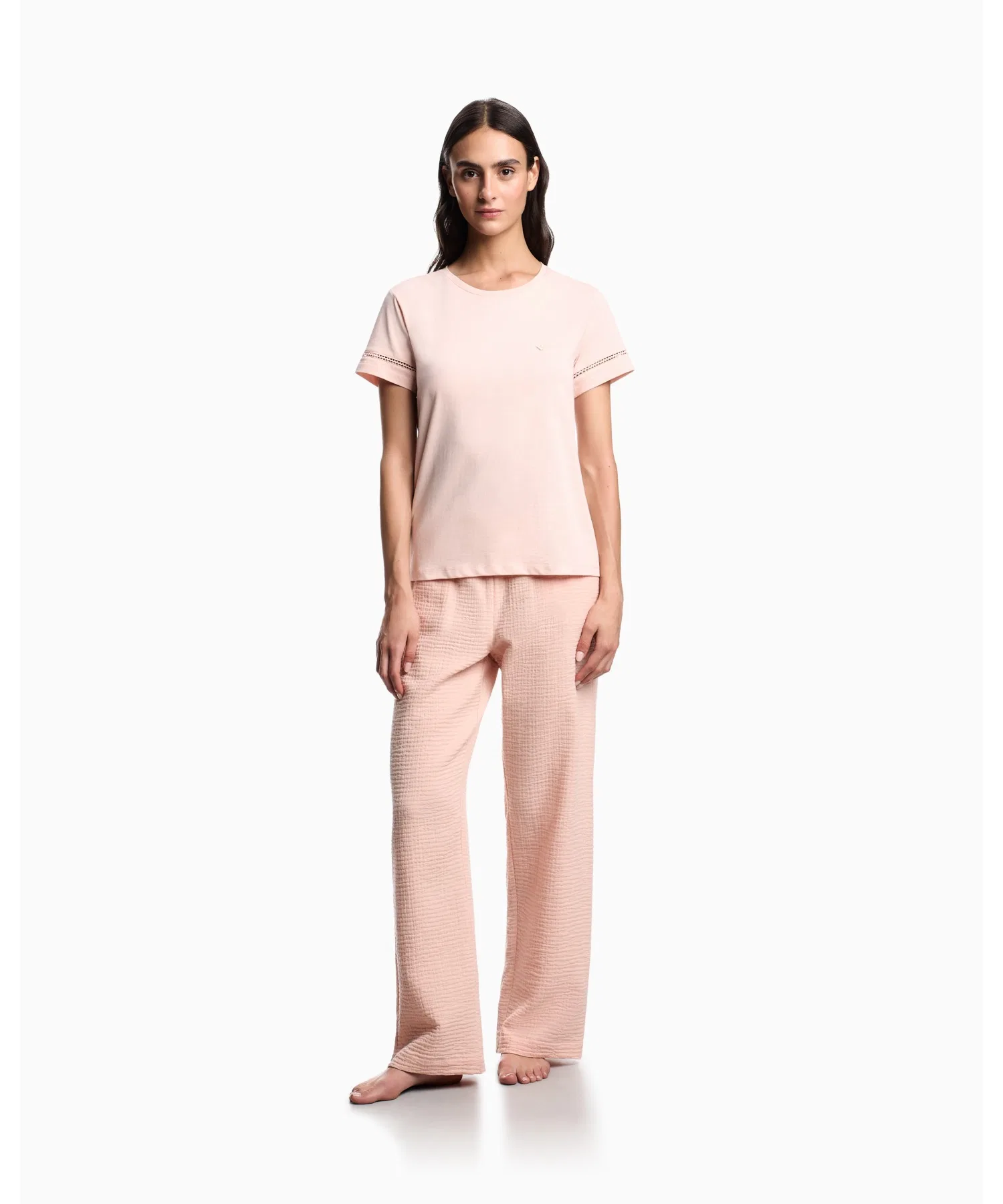 Женская футболка Emporio Armani из хлопка с коротким рукавом — фото 3