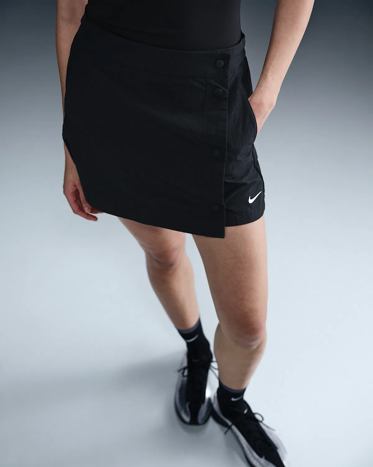 Женская юбка-шорты Nike Sportswear Essential, Black/White — фото 2
