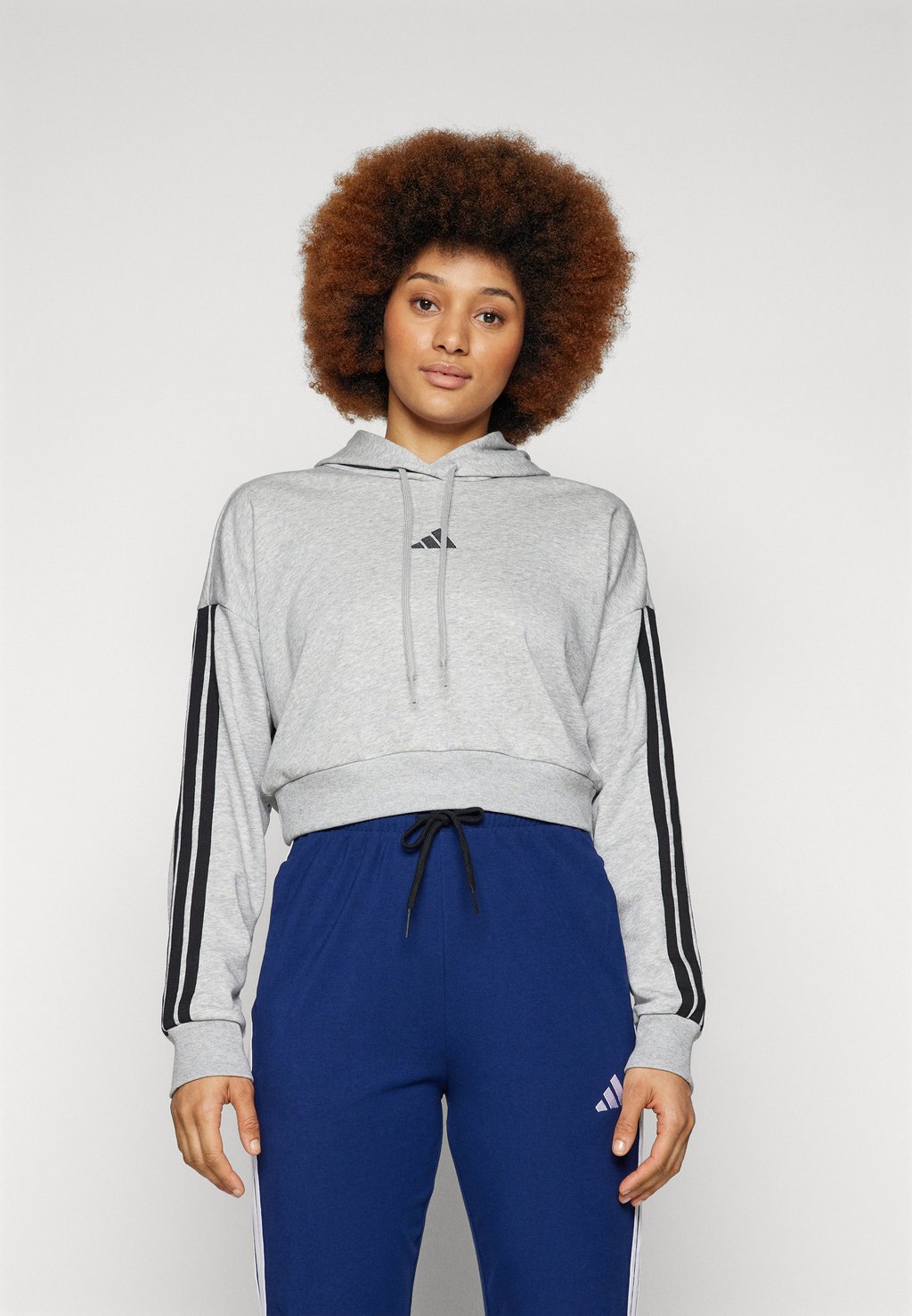 

Толстовка с капюшоном adidas Sportswear, черный