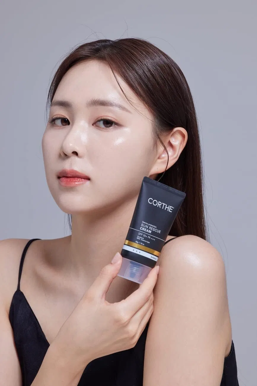 Солнцезащитный крем для лица CORTHE Dermo Protection Sun Rescue Cream SPF50+ PA+++ 50 мл — фото 4