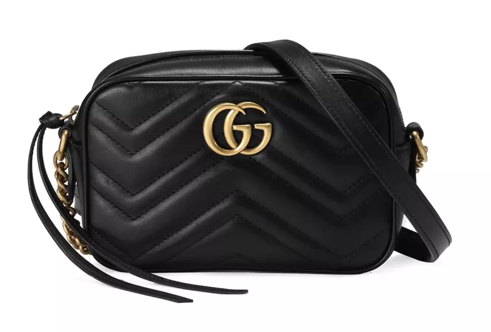 

Элегантная мини-сумка из стеганой кожи с шевронным узором Gucci, черный